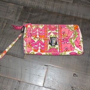 Vera Bradley Pushlock‎ Wristlet Lilli Bell (Ret. 2013)